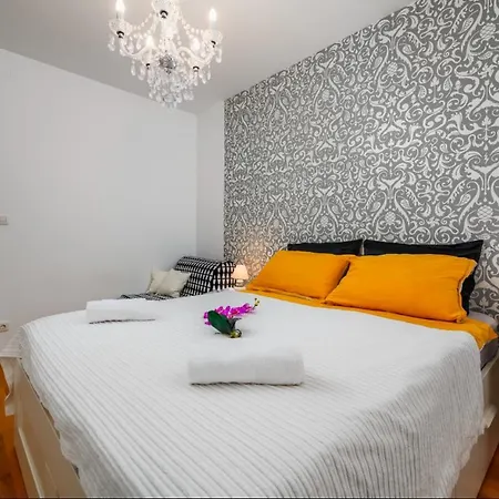 Aureo Center Apartman