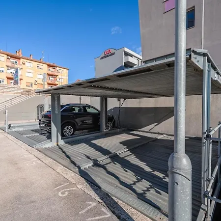 Daire Aureo Center Pula