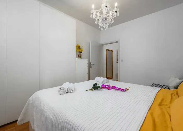 Aureo Center Apartment