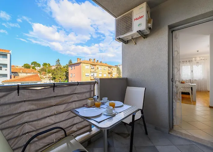 Aureo Center Apartment