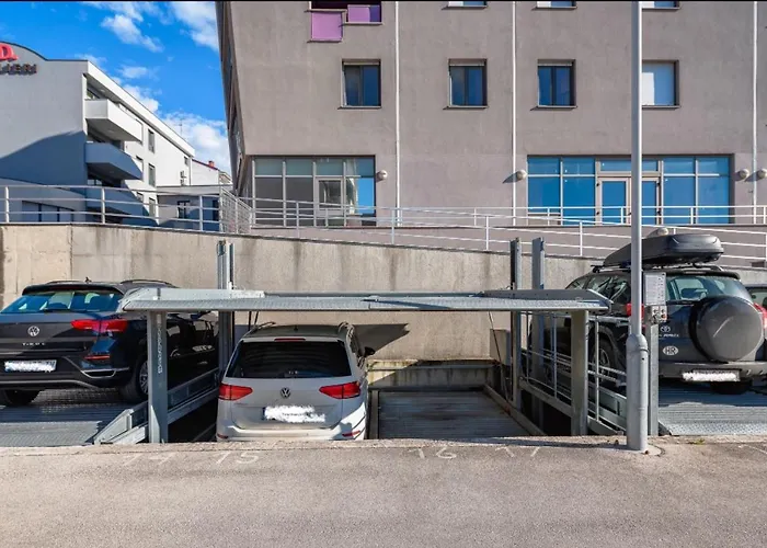 Aureo Center Apartment *